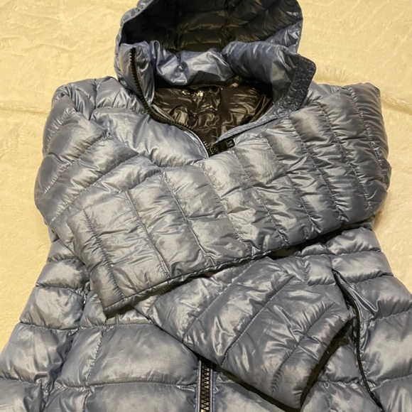 Calvin Klein light weight jacket - Picture 2 of 14